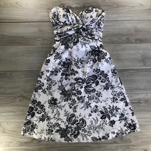 White House Black Market Strapless Dress